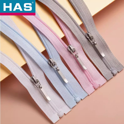 Nylon Zippers For Business Teeth Run Smoothly In Any Color