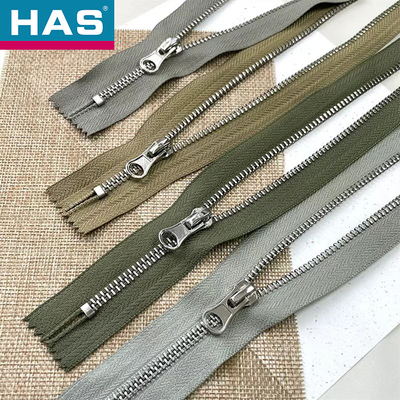 Jacket Zipper 5 With Metallic Metal Teeth And 3 Tape In 15cm Close End Design