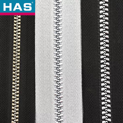 Dynamic two-color zipper Garments Or Bags Plastic Zippers