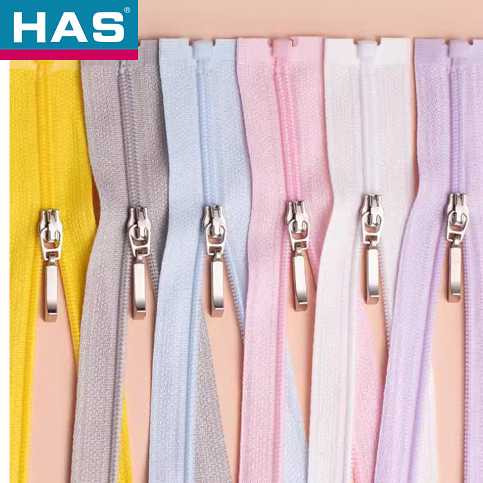Nylon Zippers For Business Teeth Run Smoothly In Any Color