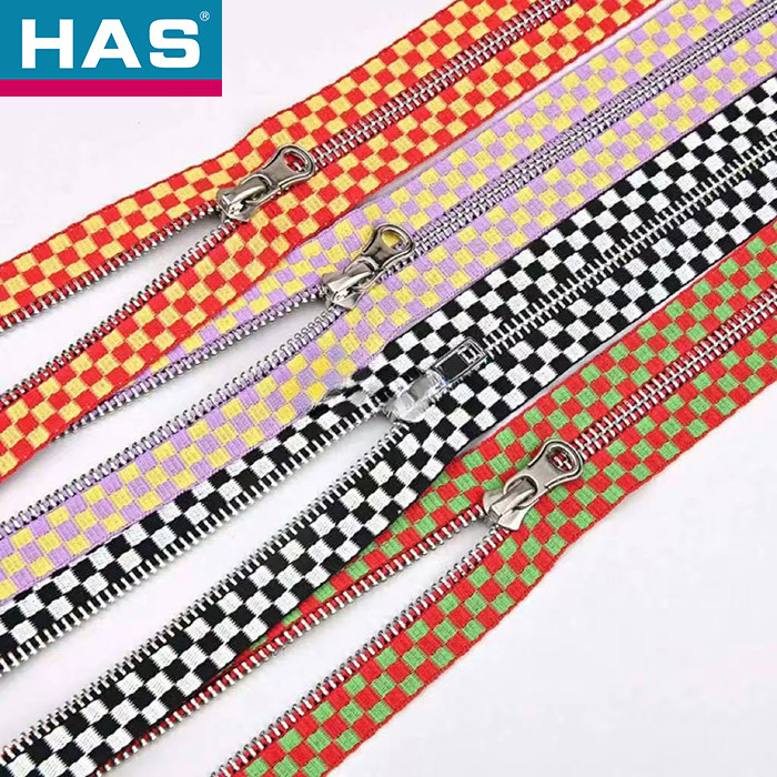Colorful Metal Zippers For Stylish Garment Manufacturing