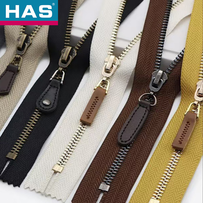 Eco Friendly Custom Metal Close-end Zipper With Leather Puller In Shiny Gold / Light Gold Teeth