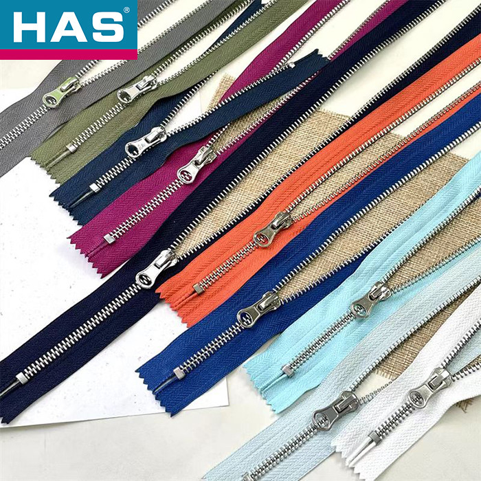 Jacket Zipper 5 With Metallic Metal Teeth And 3 Tape In 15cm Close End Design
